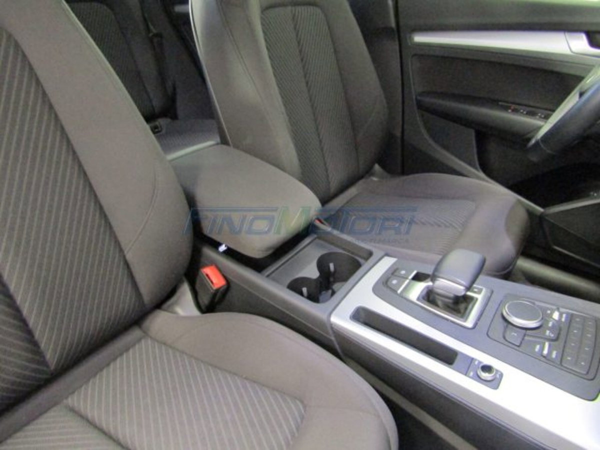 Audi Q5 40 TDI 204 CV quattro S tronic Business (8)