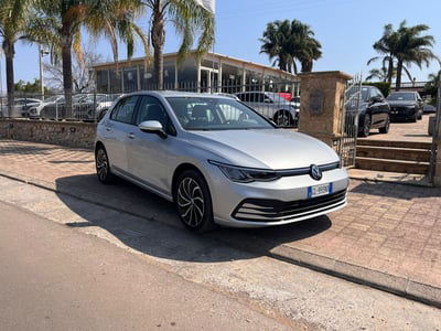 Volkswagen Golf 2.0 TDI DSG SCR Life usata