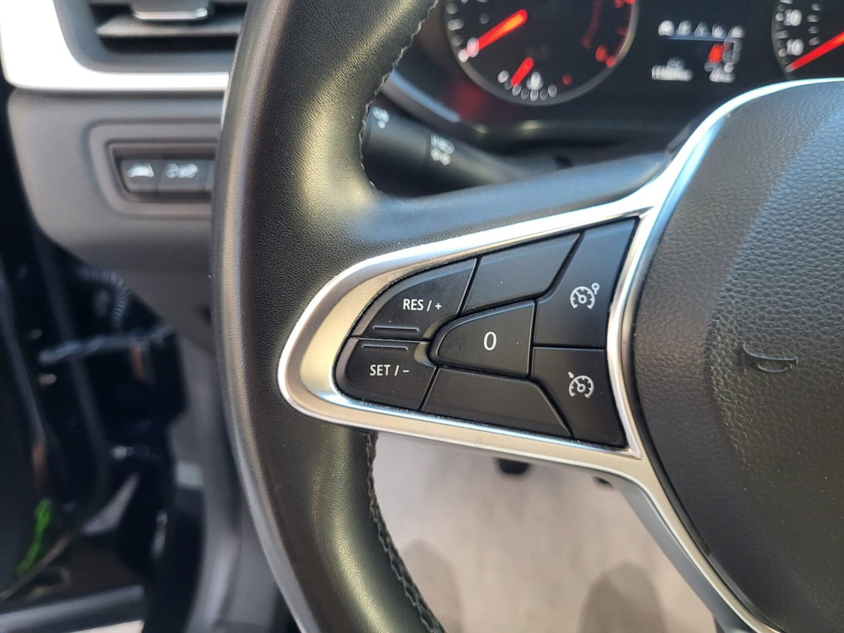 Renault Captur Blue dCi 115 CV EDC Business (17)