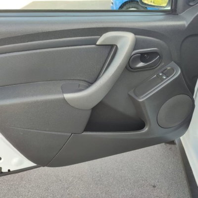 Dacia Duster 1.5 dCi 90CV 4x2 Ambiance (13)
