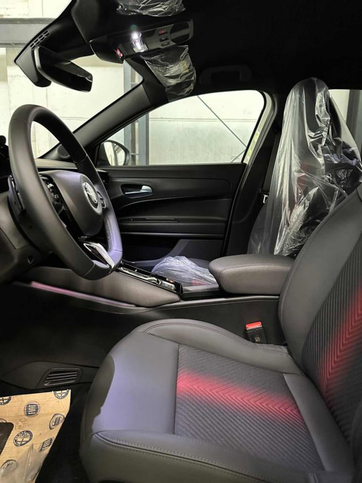 Alfa Romeo Junior 1.2 ibrida Sport Speciale 145cv edct6 (11)