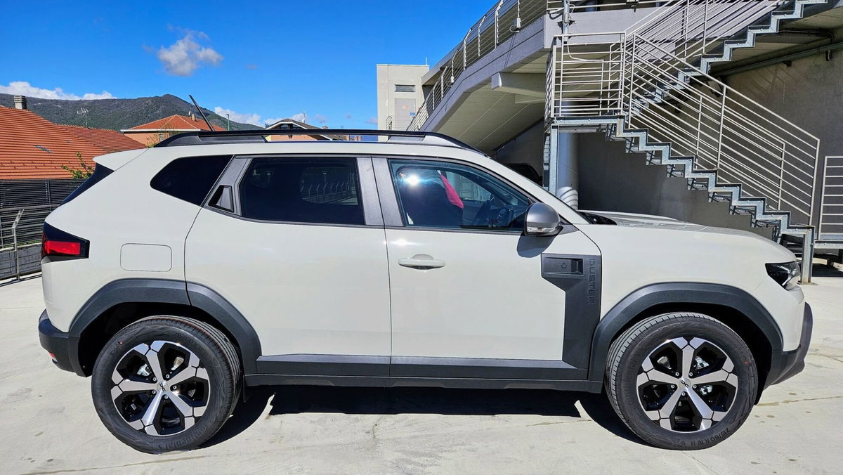 Dacia Duster 1.0 Eco-G Journey 100cv (4)