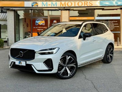 Volvo XC60 B4 (d) AWD automatico Ultimate Dark usata