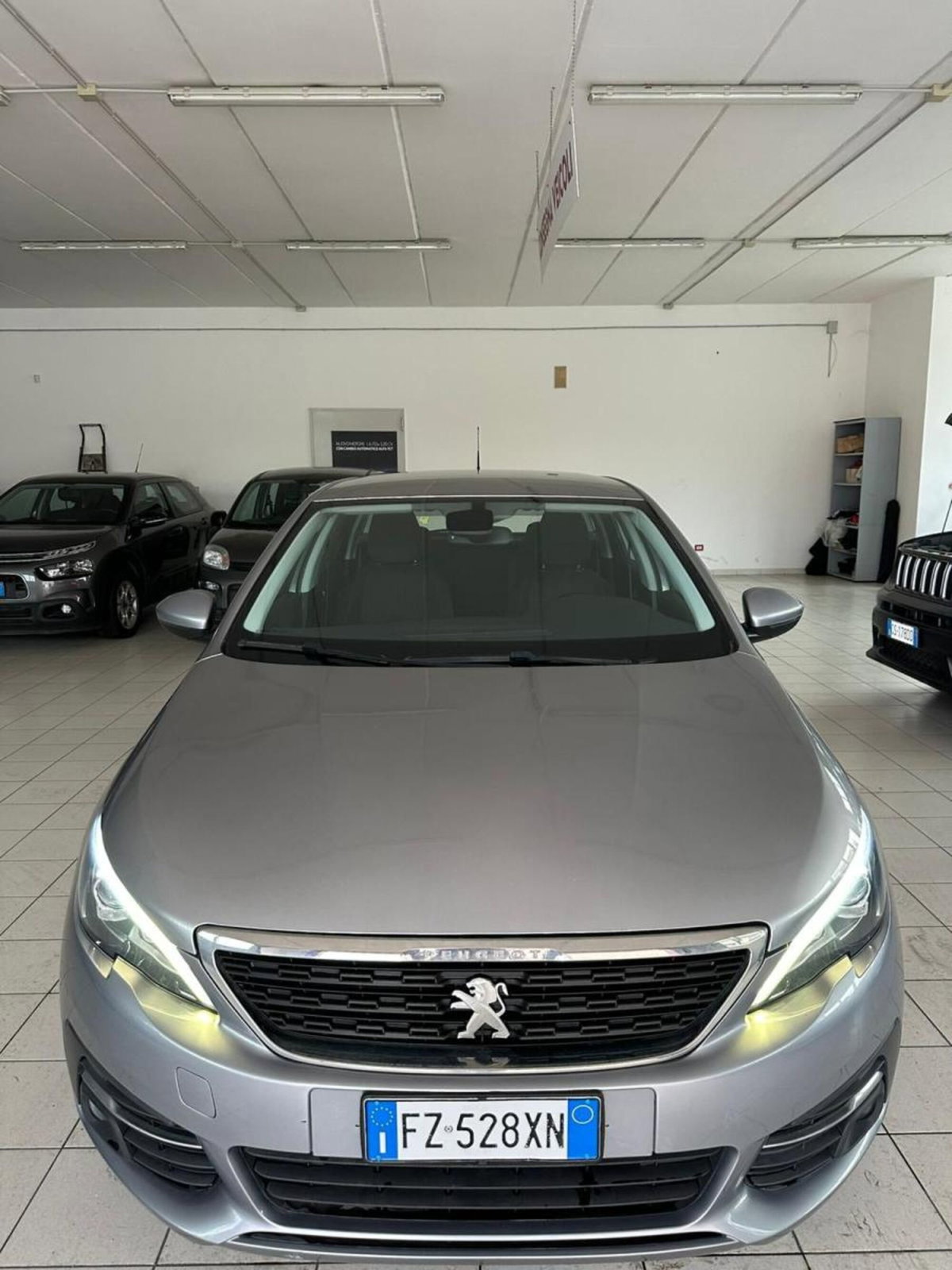 Peugeot 308 SW BlueHDi 130 S&S EAT6 Active (2)