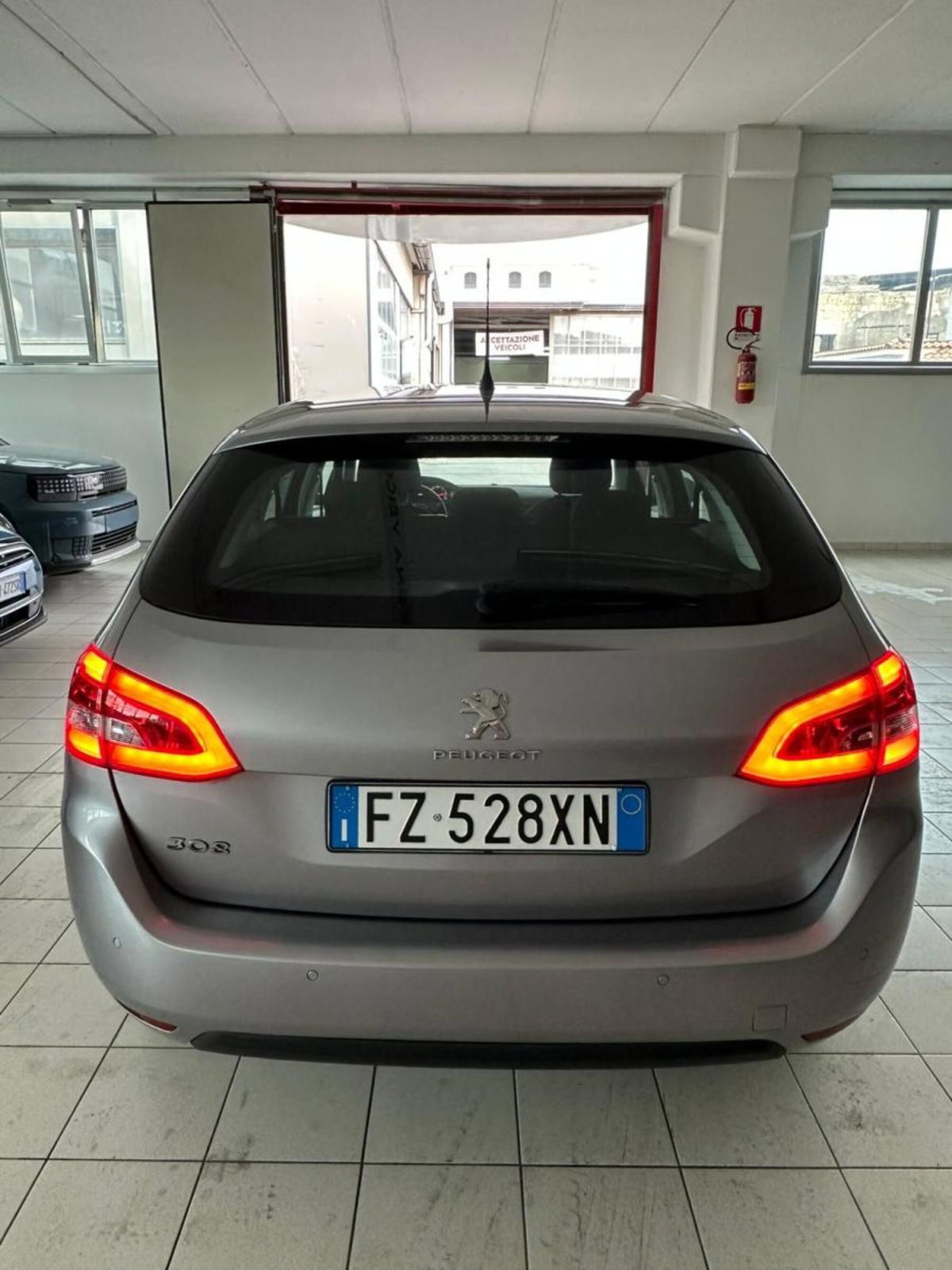 Peugeot 308 SW BlueHDi 130 S&S EAT6 Active (5)