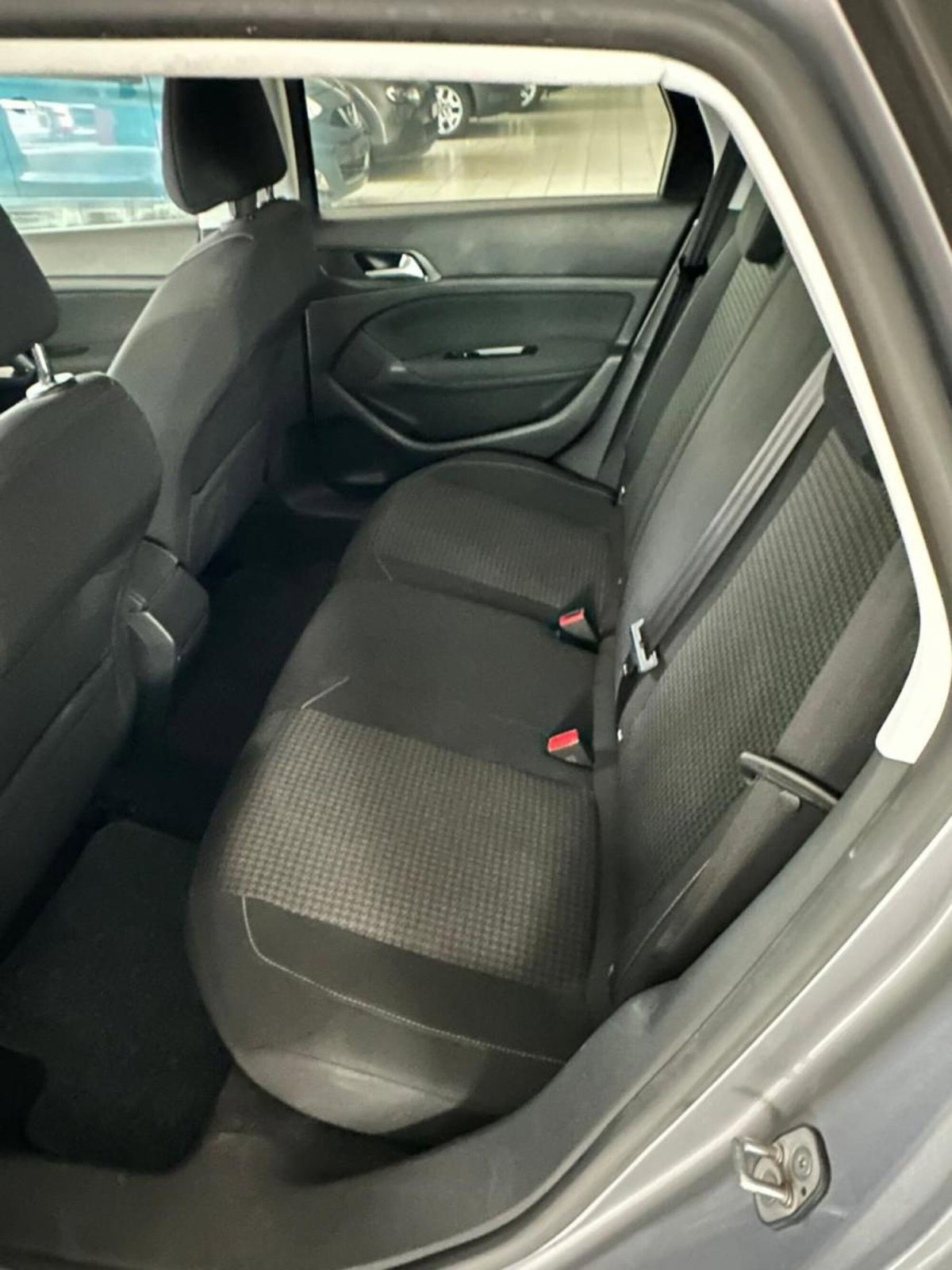 Peugeot 308 SW BlueHDi 130 S&S EAT6 Active (8)