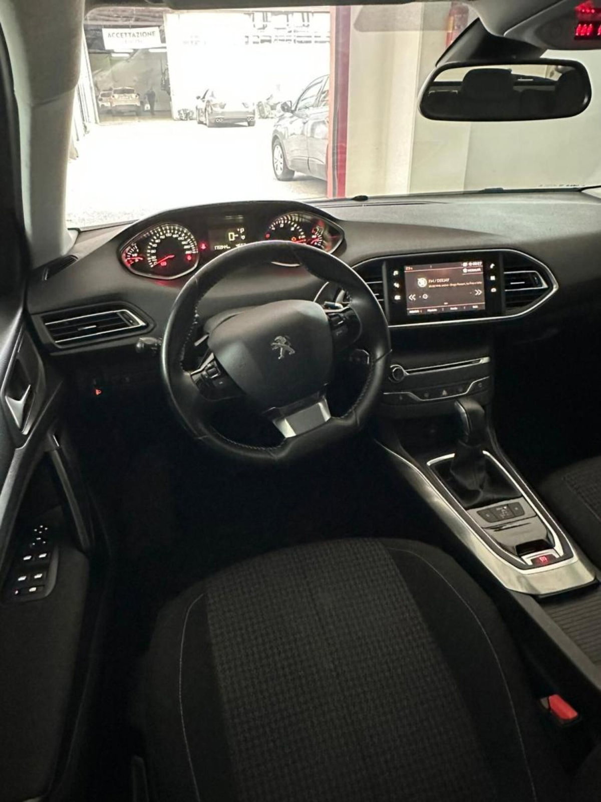 Peugeot 308 SW BlueHDi 130 S&S EAT6 Active (9)