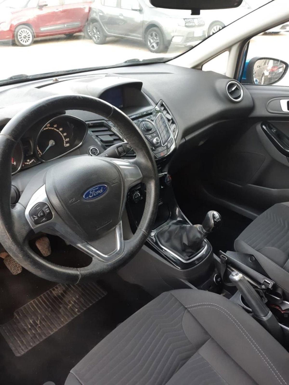 Ford Fiesta 1.5 TDCi 75CV 5 porte Titanium (6)