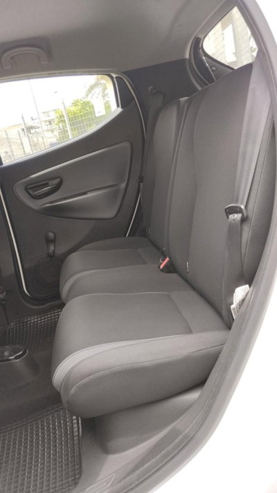 Lancia Ypsilon 0.9 TwinAir 85 CV 5 porte Metano Ecochic Silver (11)
