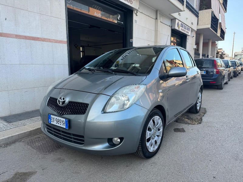 Toyota Yaris 1.3 5 porte Navi