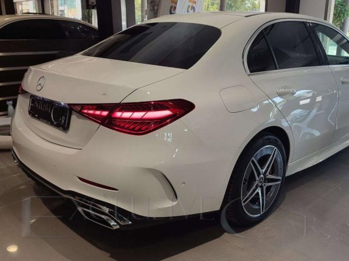 Mercedes-Benz Classe C 300 d Auto Premium (9)