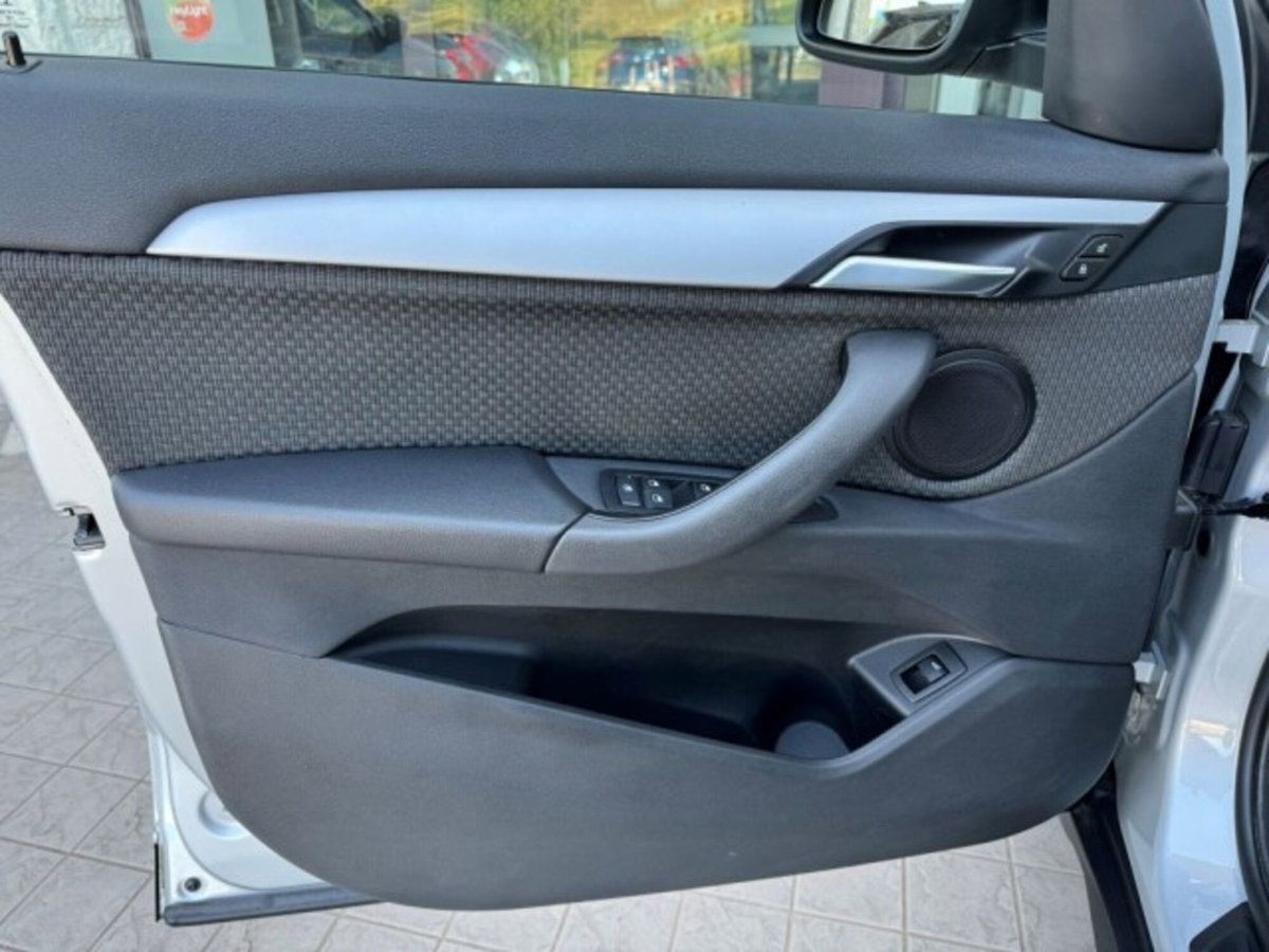 BMW X1 sDrive16d Business (18)