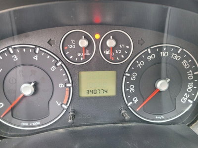 Ford Fiesta 1.2i 16V cat 5 porte Ghia (16)