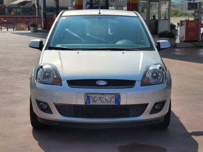 Ford Fiesta 1.2i 16V cat 5 porte Ghia (2)