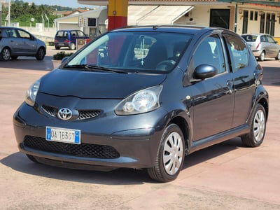 Toyota Aygo 1.0 12V VVT-i 5 porte Sol usata