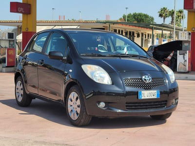 Toyota Yaris 1.D-4D 5 porte Navi usata