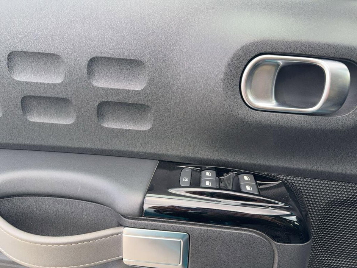 Citroen C3 PureTech 110 S&S EAT6 Shine Pack (12)