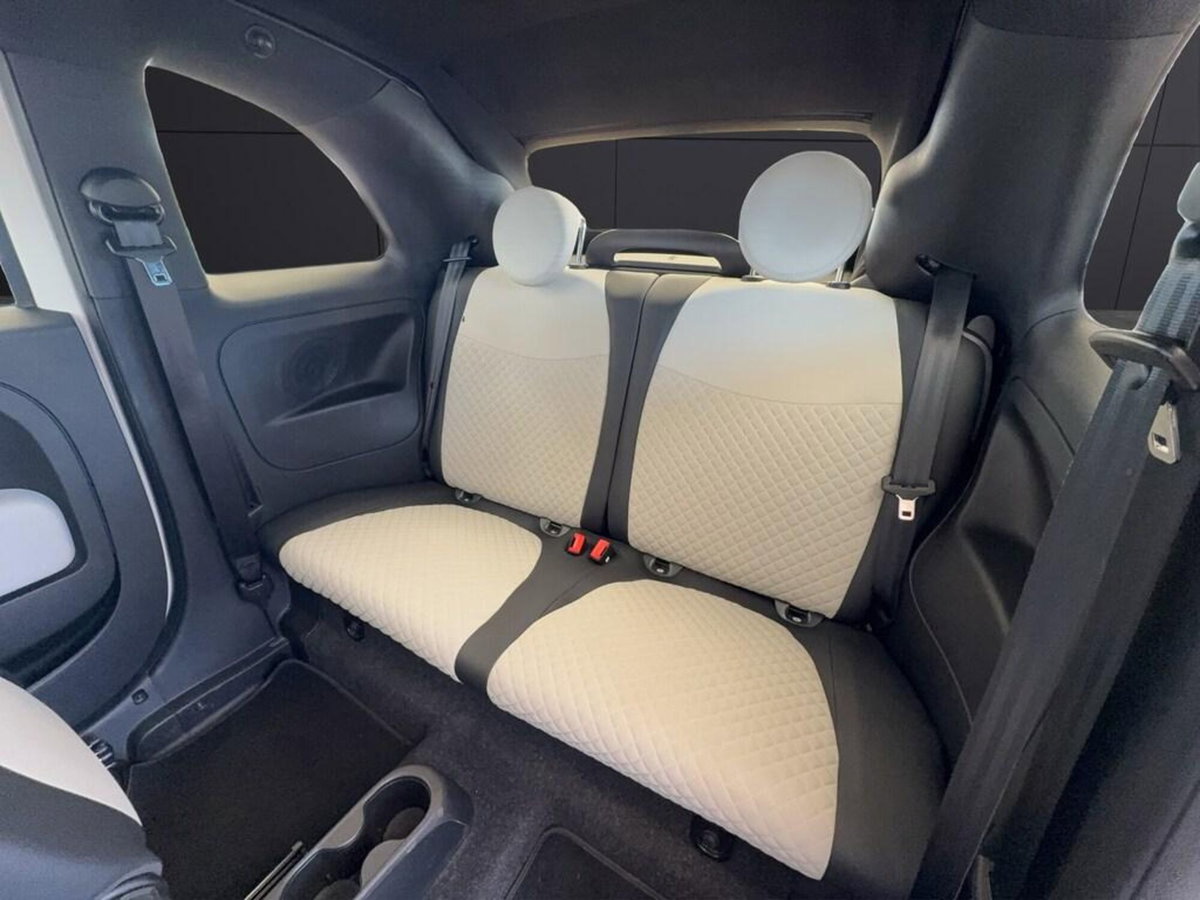 Fiat 500 Cabrio 1.0 hybrid Dolcevita 70cv (13)