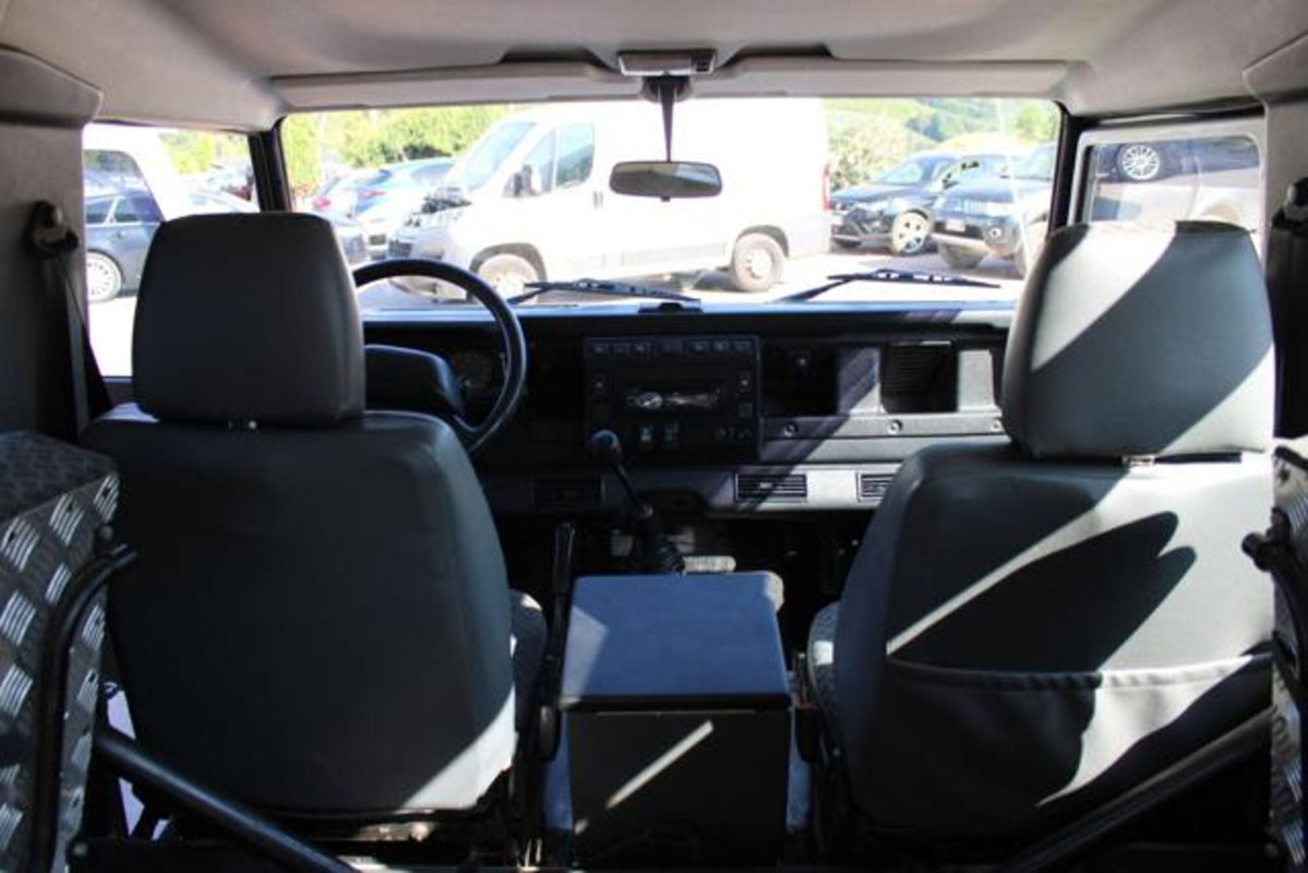 Land Rover Defender 90 2.5 Td5 Station Wagon SE (12)