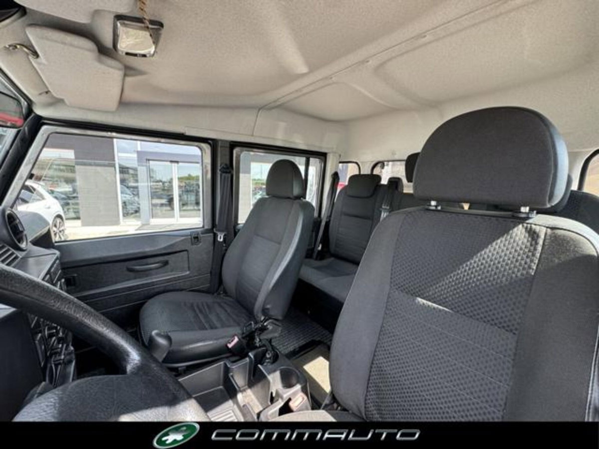 Land Rover Defender 110 2.4 TD4 CrewCab SE (10)
