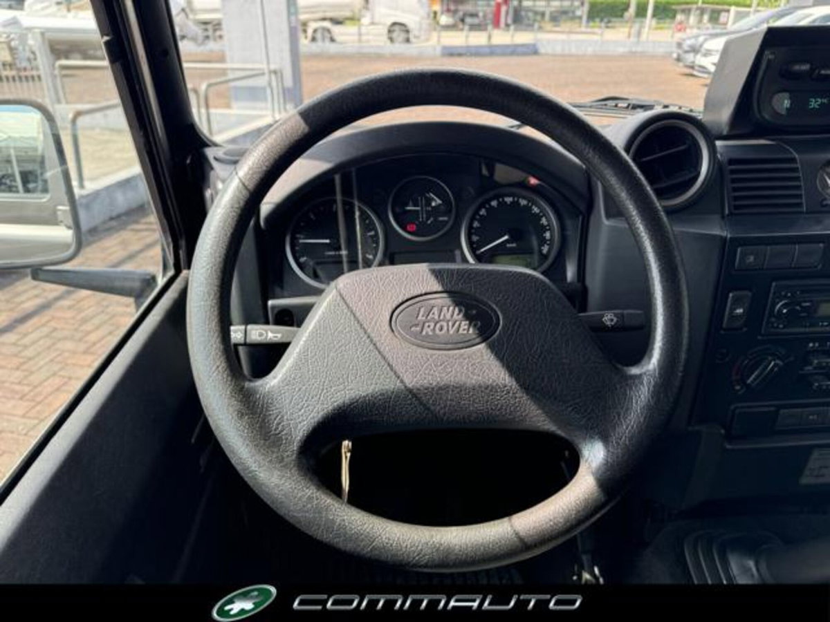 Land Rover Defender 110 2.4 TD4 CrewCab SE (11)