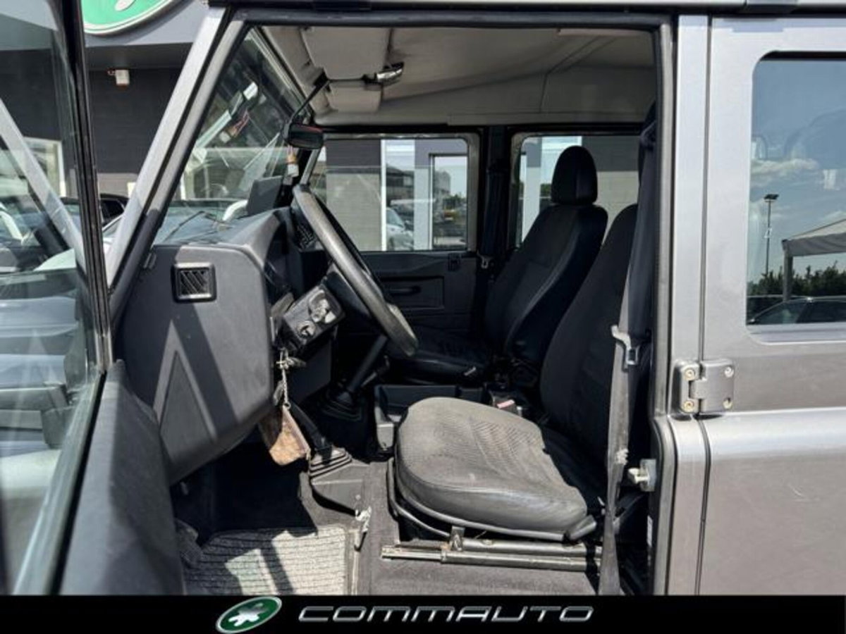 Land Rover Defender 110 2.4 TD4 CrewCab SE (9)