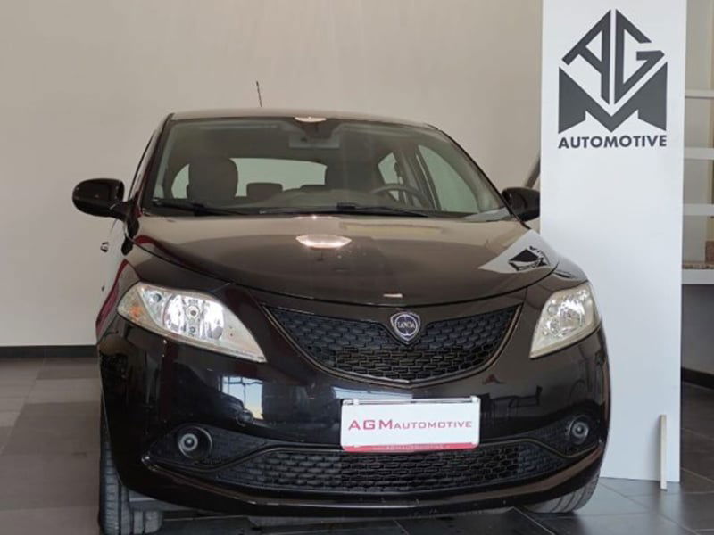 Lancia Ypsilon 1.2 69 CV 5 porte Gold