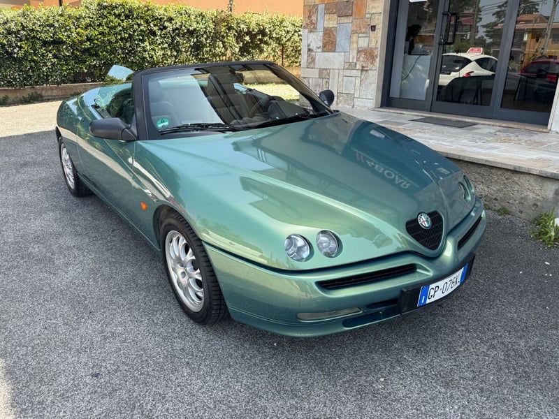 Alfa Romeo Spider 2.0i 16V Twin Spark cat L