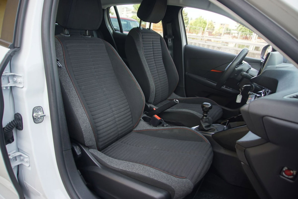 Peugeot 208 BlueHDi 100 Stop&Start 5 porte Active Pack (10)