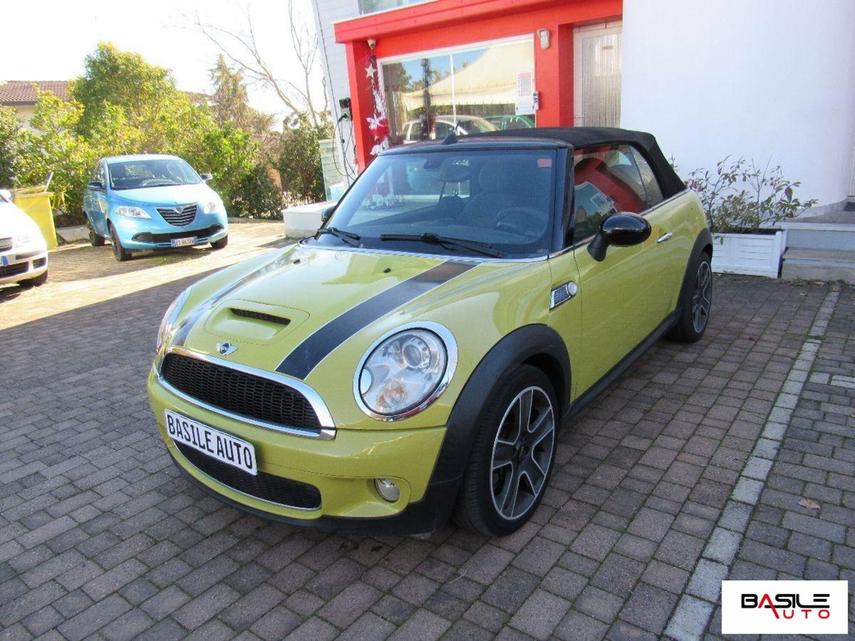 MINI Mini Cabrio 1.6 16V Cooper S Cabrio (2)
