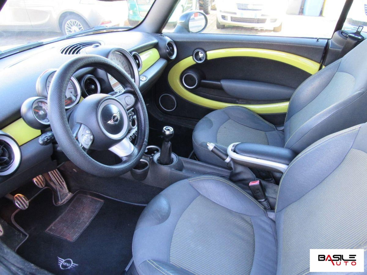MINI Mini Cabrio 1.6 16V Cooper S Cabrio (8)
