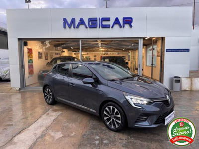 Renault Clio Full Hybrid E-Tech 140 CV 5 porte Zen usata