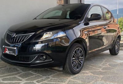 Lancia Ypsilon 1.0 FireFly 5 porte S&S Hybrid Ecochic A. Ferretti usata