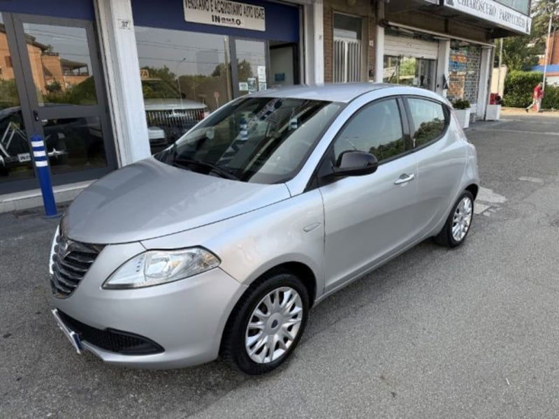 Lancia Ypsilon 1.2 69 CV 5 porte Gold