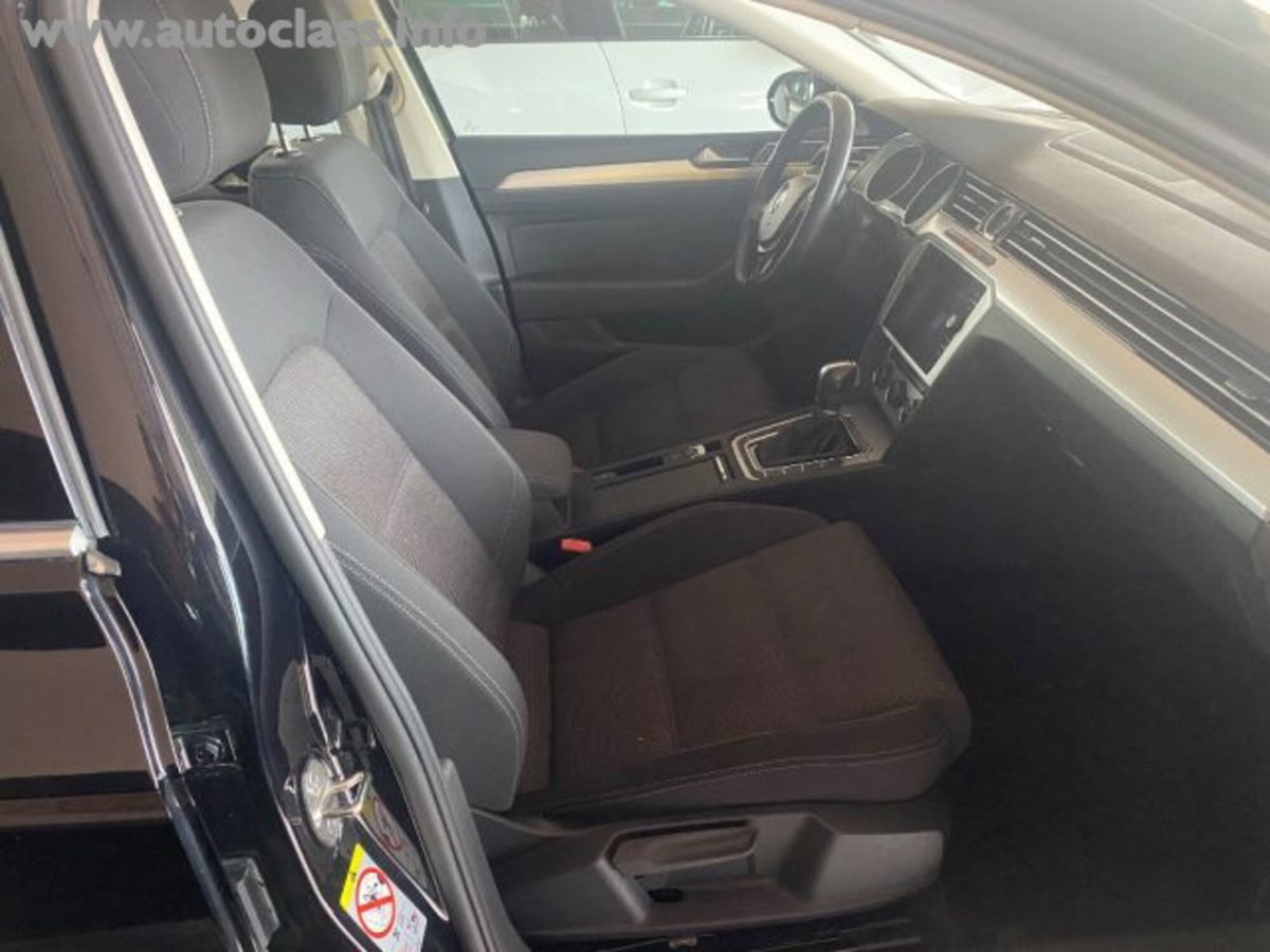 Volkswagen Passat Variant 2.0 TDI DSG Business BlueMotion Tech (11)