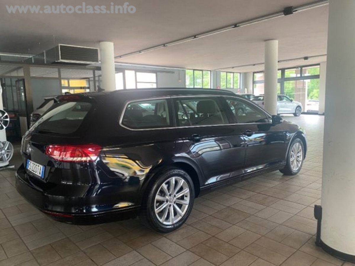 Volkswagen Passat Variant 2.0 TDI DSG Business BlueMotion Tech (16)