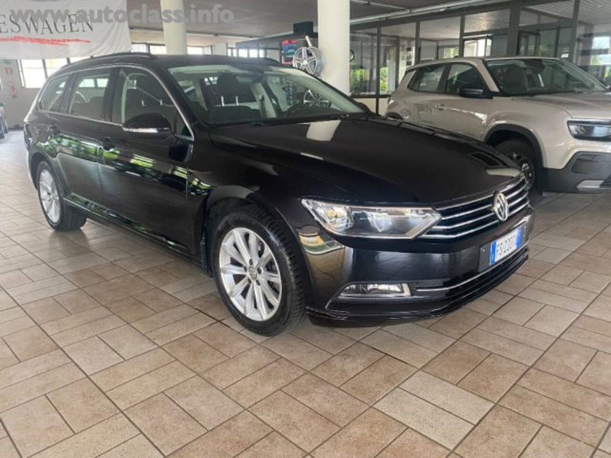 Volkswagen Passat Variant 2.0 TDI DSG Business BlueMotion Tech (18)