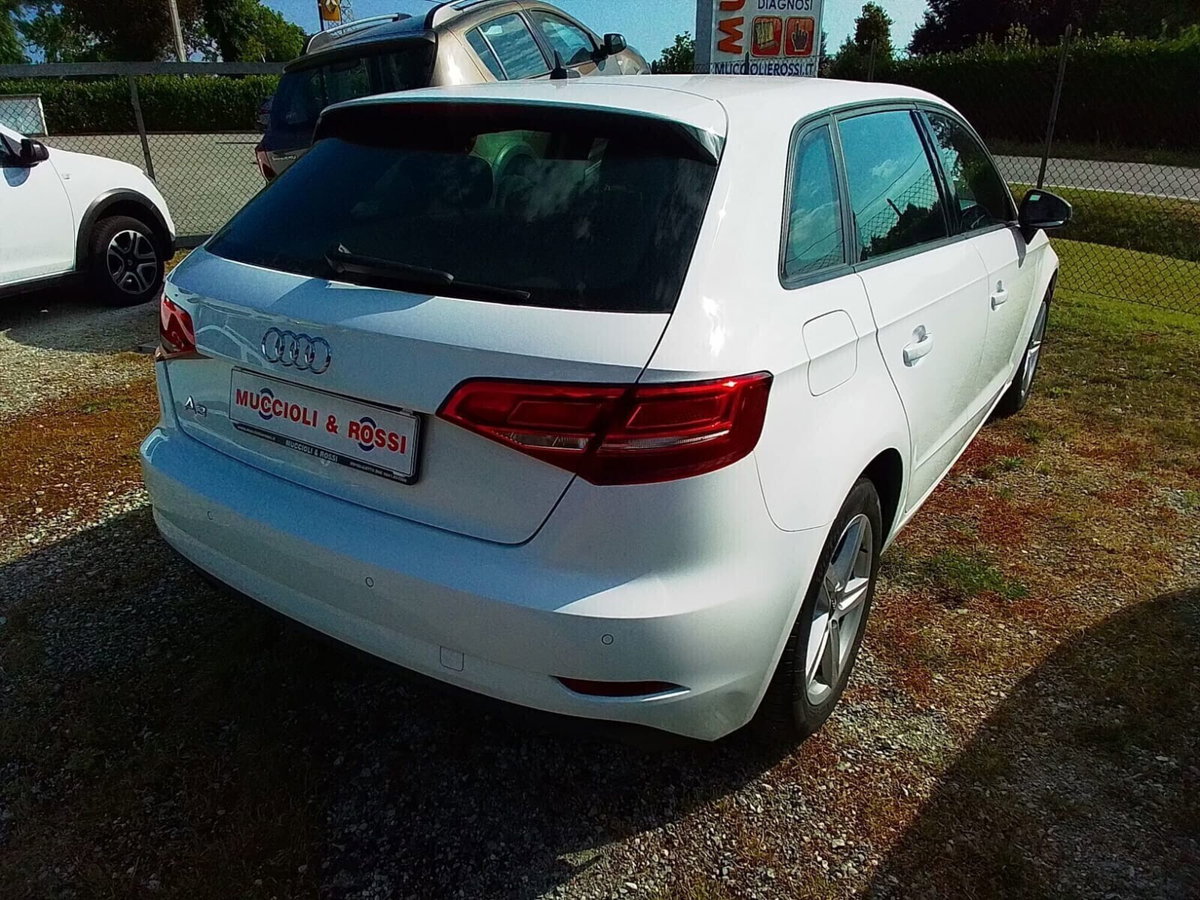 Audi A3 Sportback 2.0 tdi Business 150cv s-tronic (2)