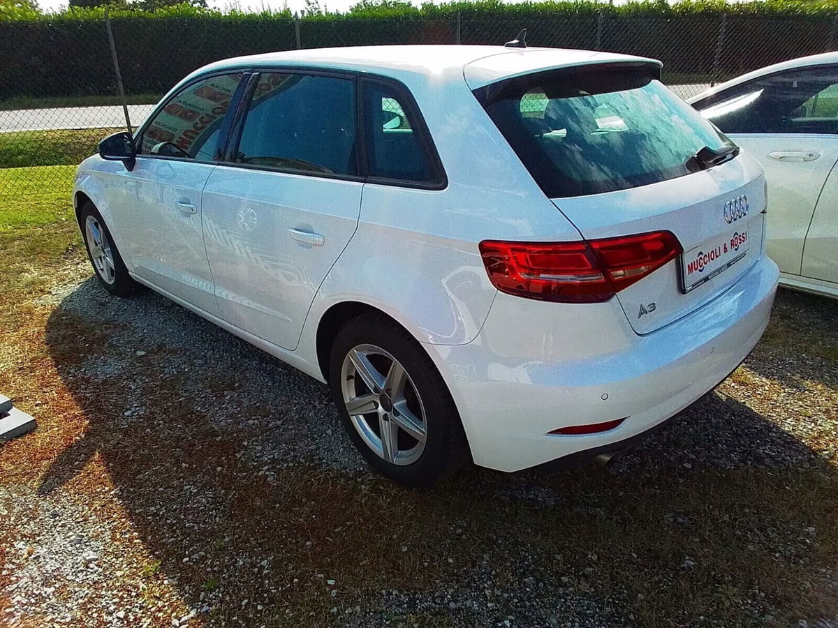 Audi A3 Sportback 2.0 tdi Business 150cv s-tronic (3)