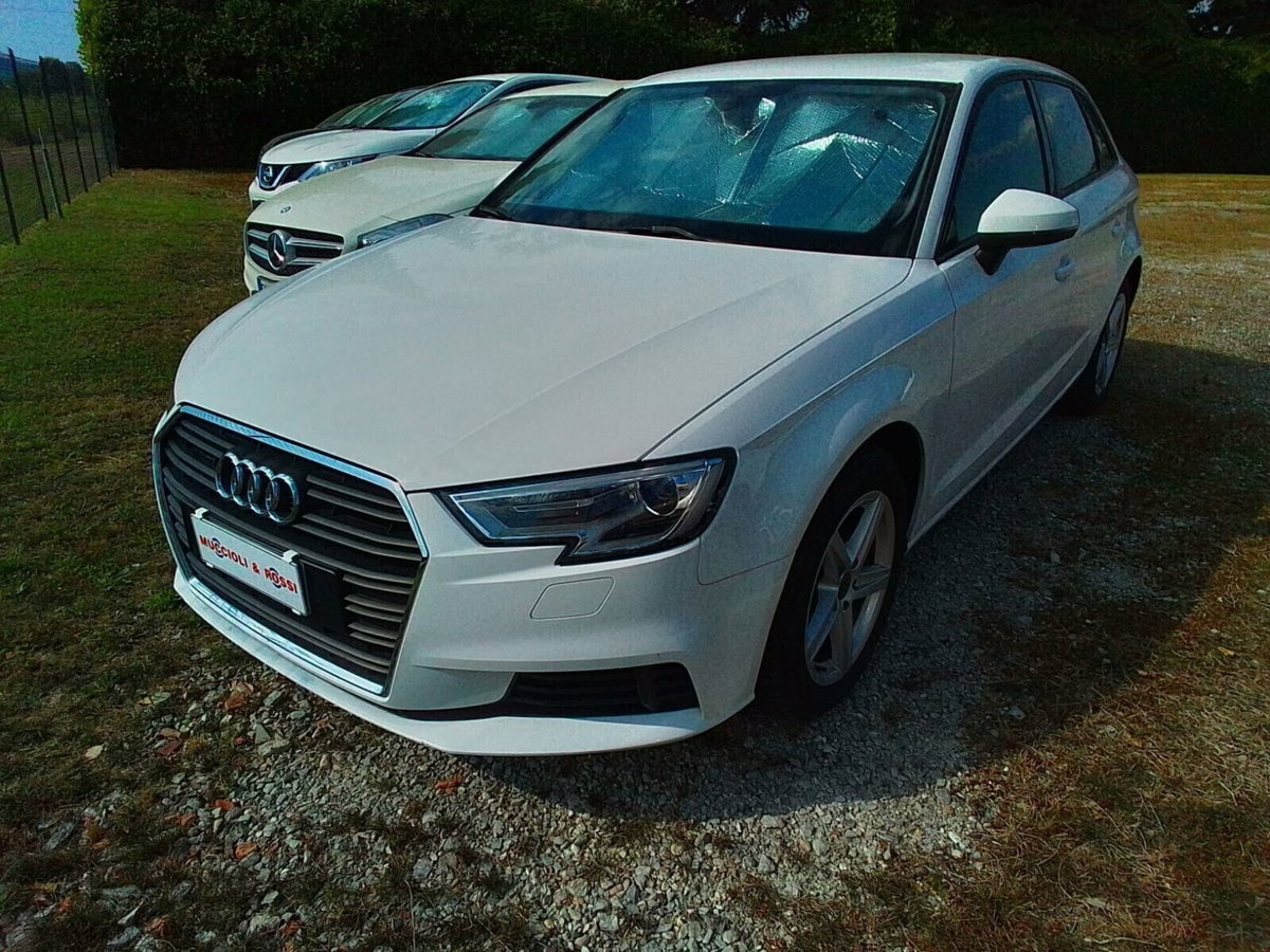 Audi A3 Sportback 2.0 tdi Business 150cv s-tronic (4)
