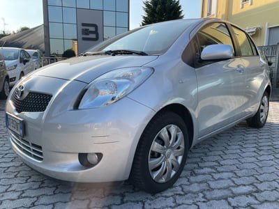 Toyota Yaris 1.3 5 porte Sol usata