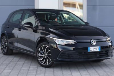 Volkswagen Golf 1.0 eTSI EVO DSG Life usata