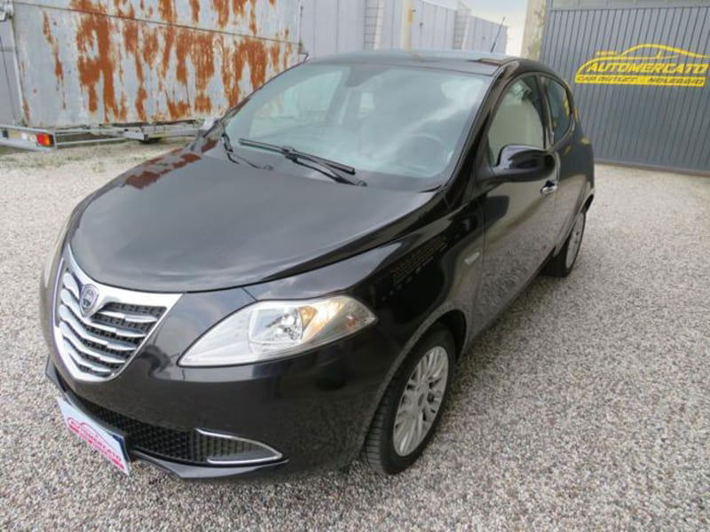 Lancia Ypsilon 1.2 69 CV 5 porte Platinum