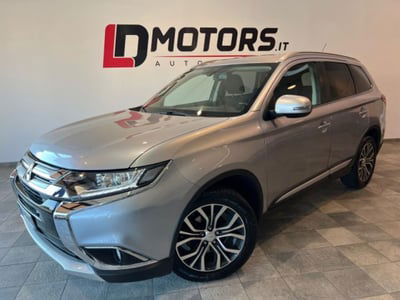 Mitsubishi Outlander 2.2 DI-D 4WD Instyle 7p. usata