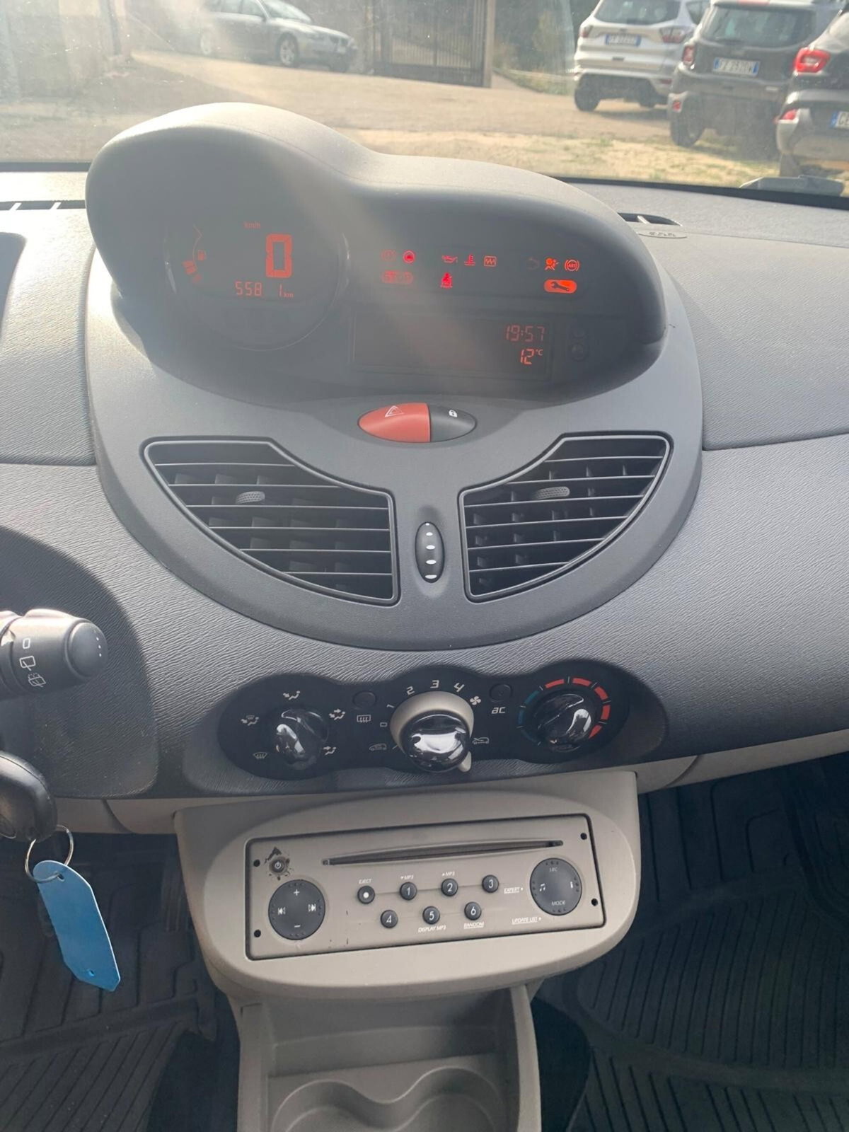Renault Twingo 1.2 8V Dynamique (9)