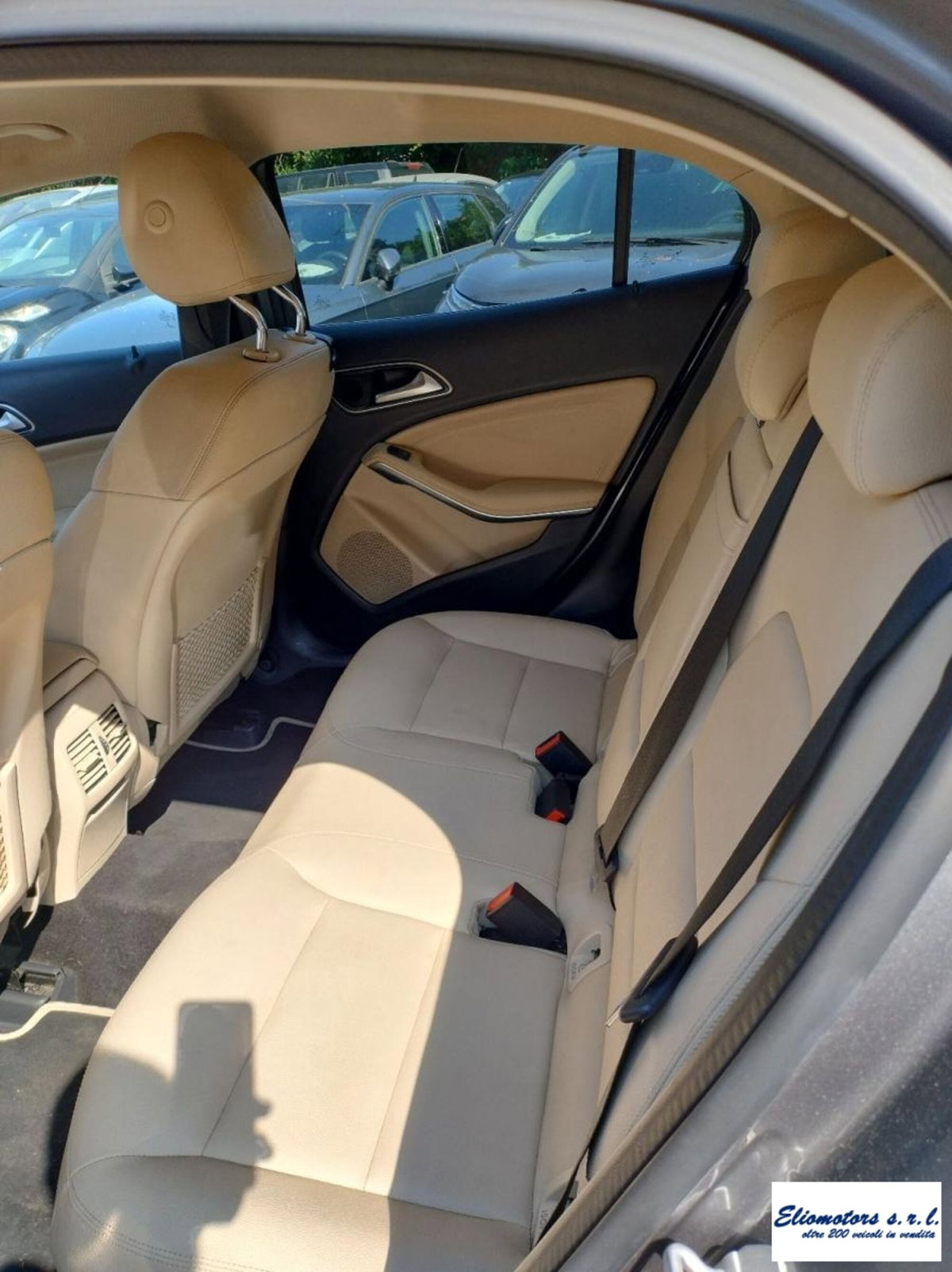 Mercedes-Benz GLA SUV 180 CDI Sport (8)
