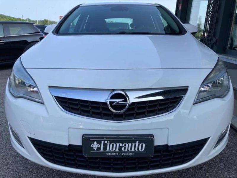 Opel Astra 1.4 100CV 5 porte Cosmo