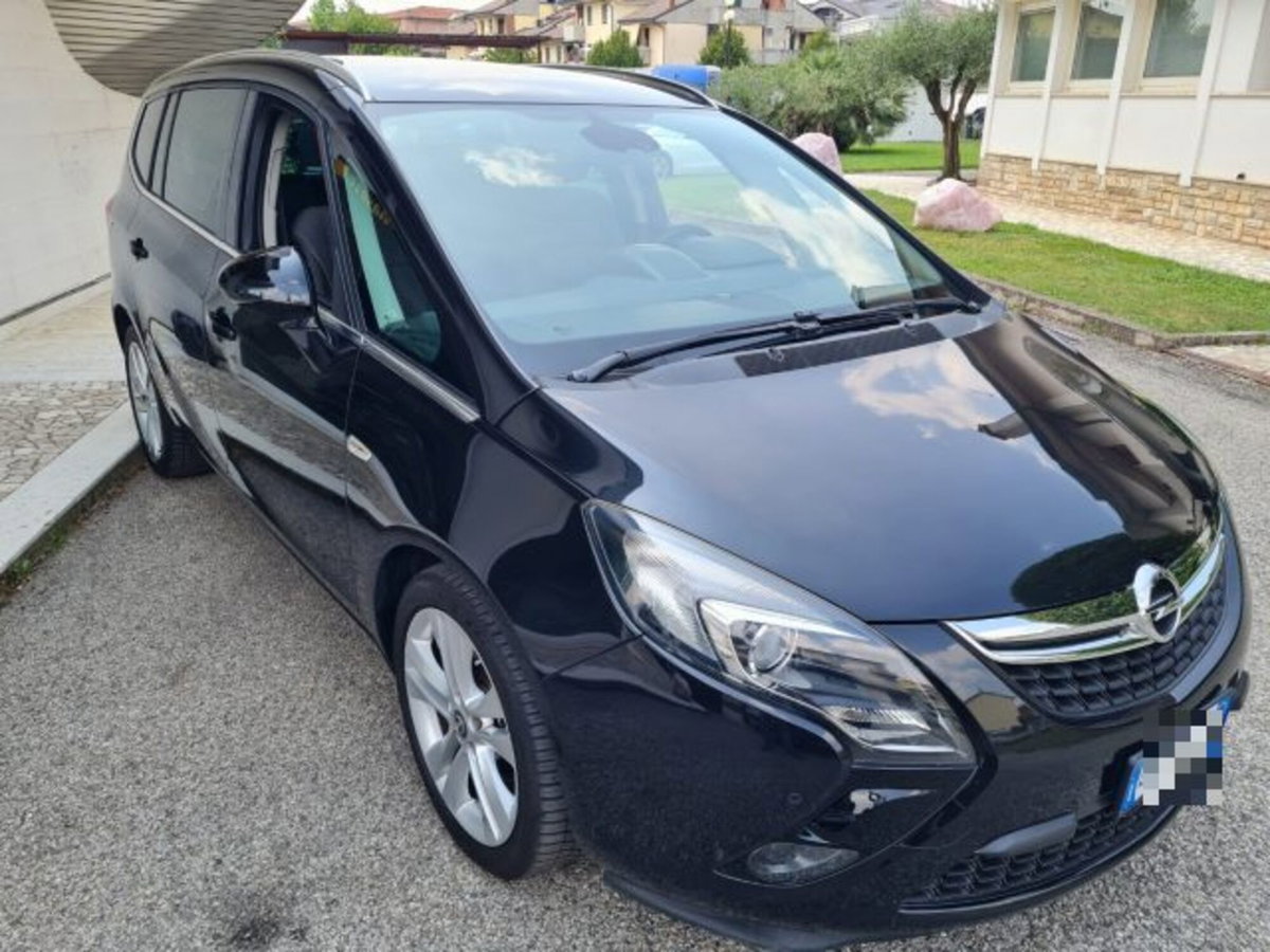 Opel Zafira Tourer 1.6 CDTi 136CV Start&Stop Cosmo (2)
