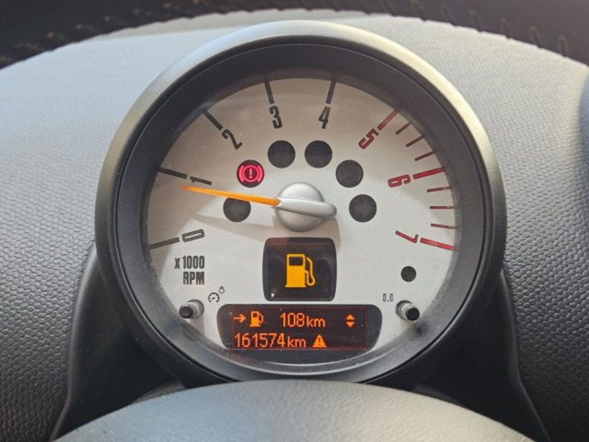 MINI Mini Paceman 1.6 Cooper D Paceman (17)