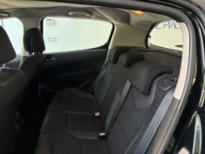 Peugeot 308 1.6 8V HDi 93CV 5p. Premium (10)